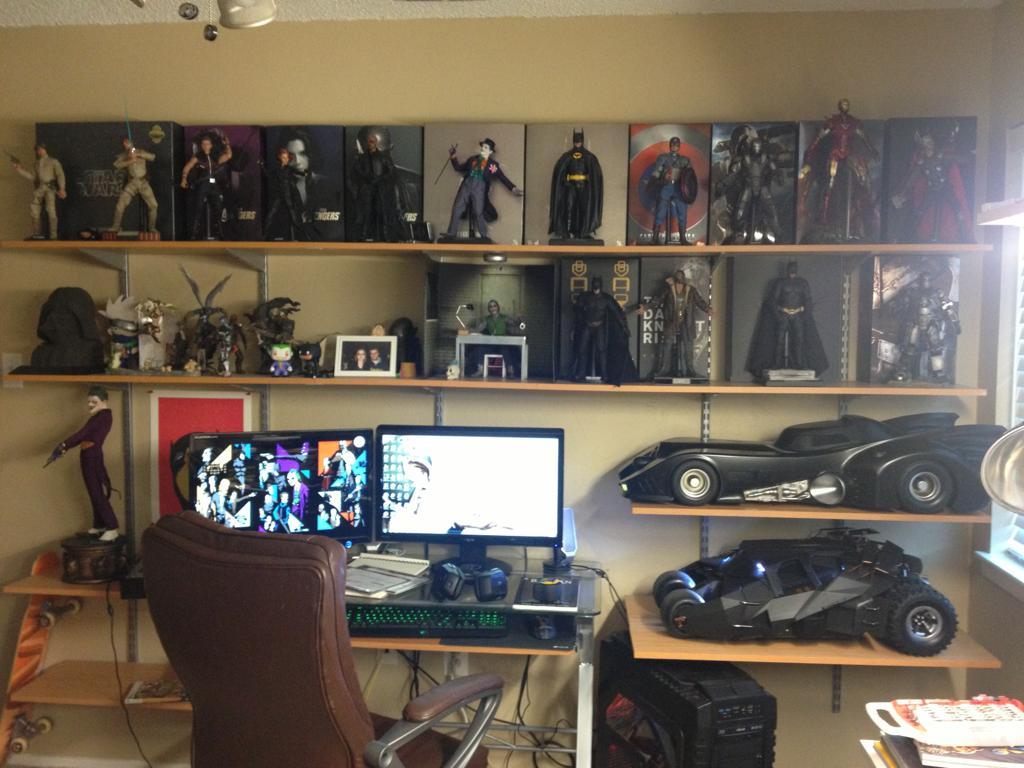 Hot Toys 1/6 1989 Batmobile